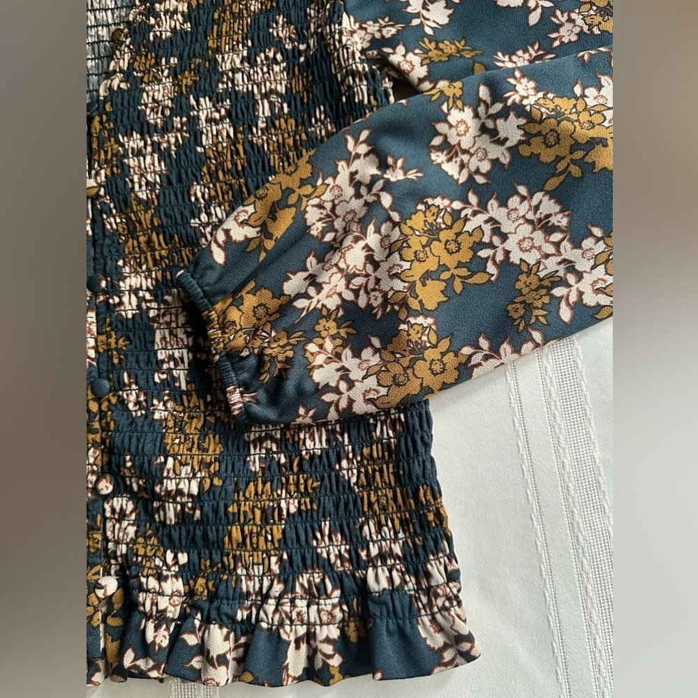 Gimmicks by BKE Floral Smocked Blouse in Teal and Brown - Picture 13 of 16